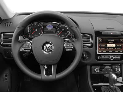2013 Volkswagen Touareg Sport