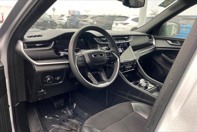 2024 Jeep Grand Cherokee L Altitude 4x4