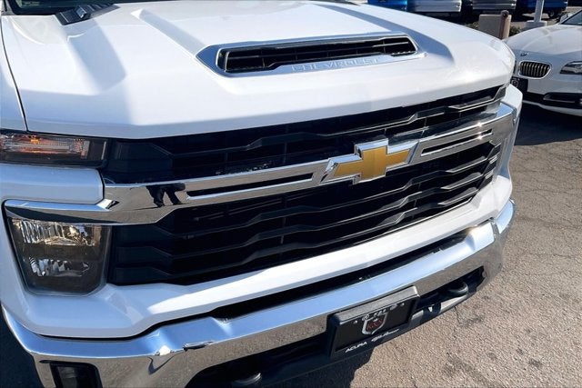 2025 Chevrolet Silverado 2500HD 4WD Crew Cab Long Bed LT