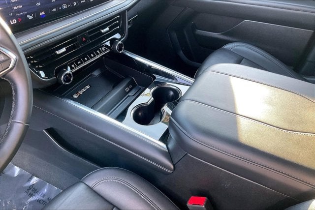 2025 Chevrolet Suburban 4WD Z71