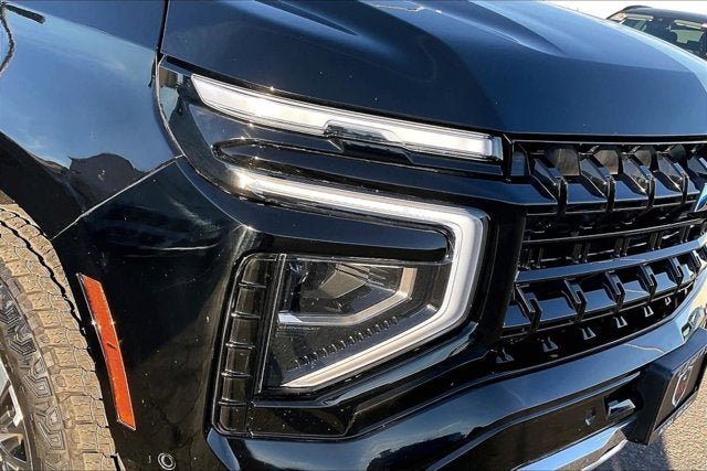 2025 Chevrolet Suburban 4WD Z71