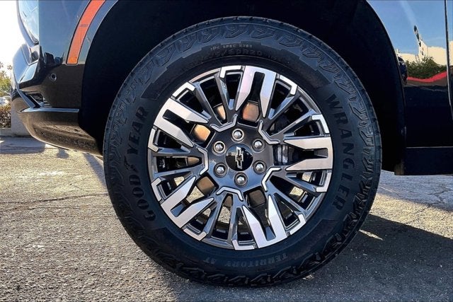 2025 Chevrolet Suburban 4WD Z71