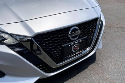 2020 Nissan Altima SR FWD