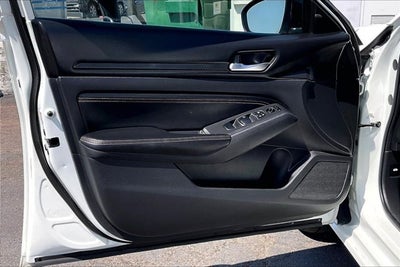 2021 Nissan Altima SR FWD