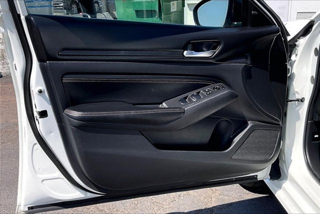 2021 Nissan Altima SR FWD