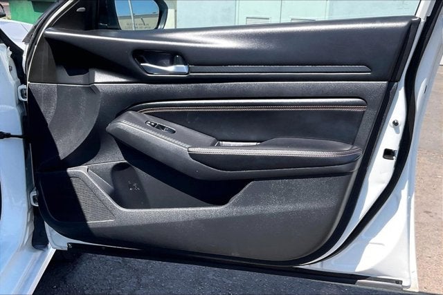 2021 Nissan Altima SR FWD