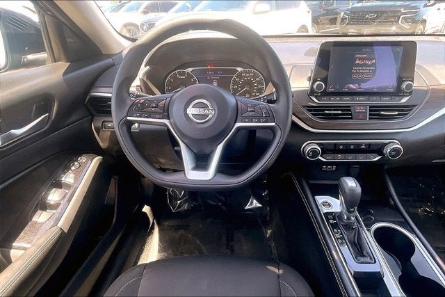2023 Nissan Altima SV FWD
