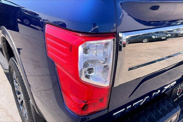 2017 Nissan TITAN XD Platinum Reserve Diesel