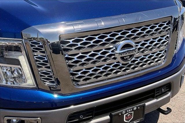 2017 Nissan TITAN XD Platinum Reserve Diesel