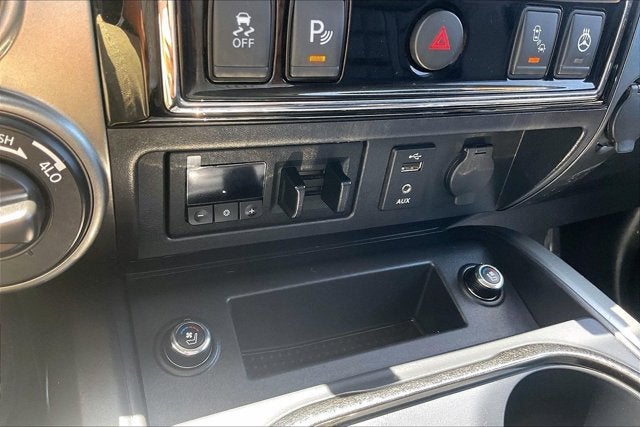 2017 Nissan TITAN XD Platinum Reserve Diesel
