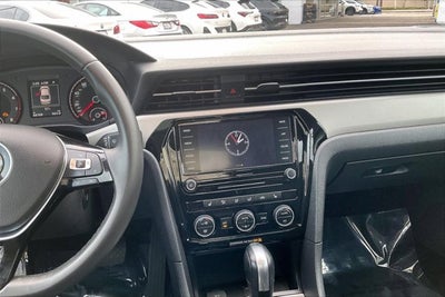 2022 Volkswagen Passat 2.0T SE