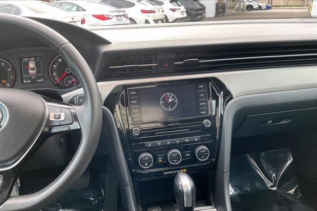 2022 Volkswagen Passat 2.0T SE