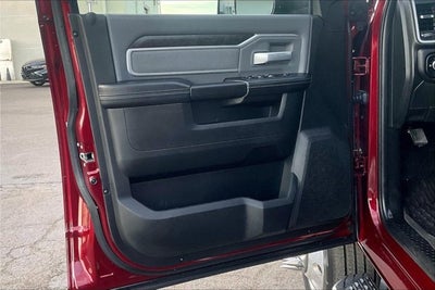 2022 RAM 3500 Big Horn Crew Cab 4x4 8' Box