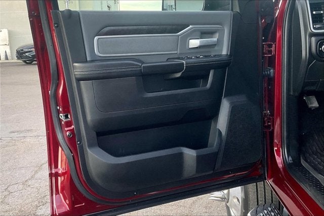 2022 RAM 3500 Big Horn Crew Cab 4x4 8' Box