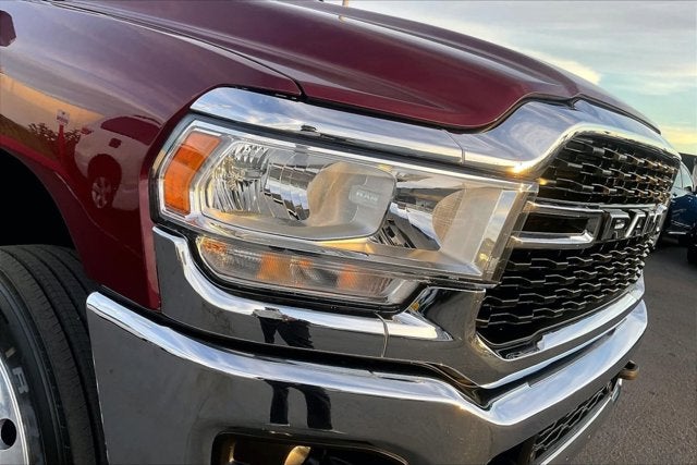 2022 RAM 3500 Big Horn Crew Cab 4x4 8' Box