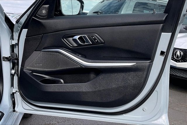 2024 BMW 330e xDrive