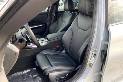 2024 BMW 330e xDrive