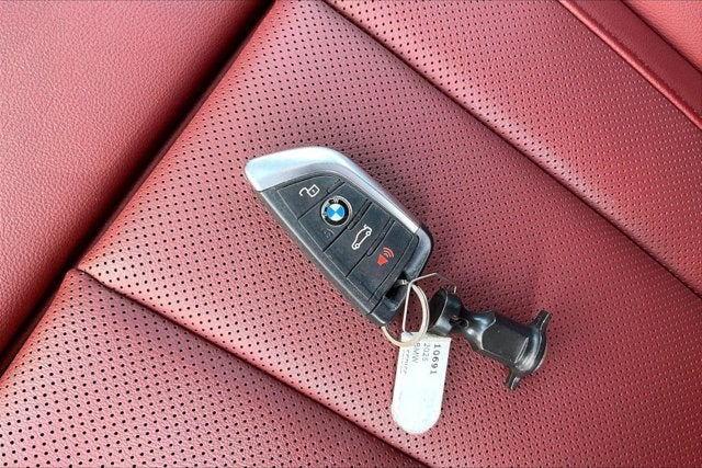 2025 BMW 330i 330i