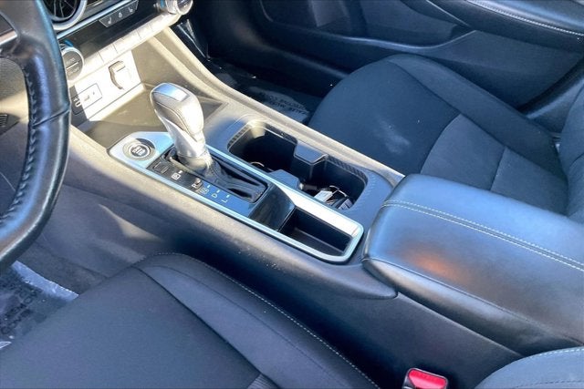 2022 Nissan Sentra SV Xtronic CVT