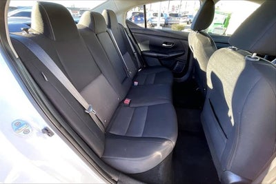 2022 Nissan Sentra SV Xtronic CVT