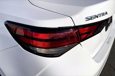 2022 Nissan Sentra SV Xtronic CVT