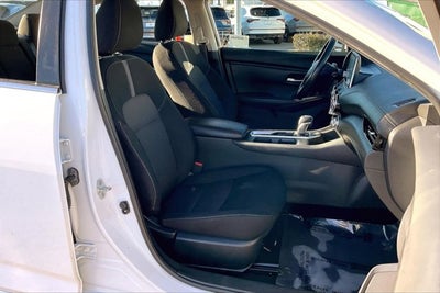 2022 Nissan Sentra SV Xtronic CVT