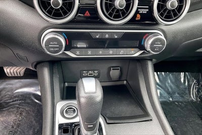 2022 Nissan Sentra SV Xtronic CVT