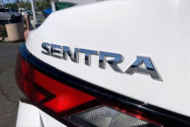 2022 Nissan Sentra SV Xtronic CVT