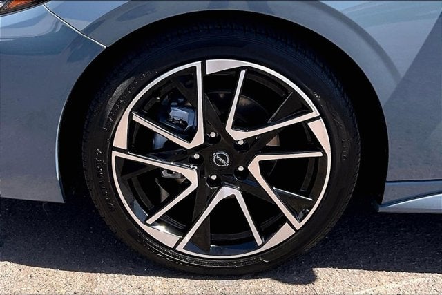 2024 Nissan Sentra SR Xtronic CVT