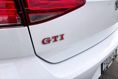 2017 Volkswagen Golf GTI Sport 4-Door