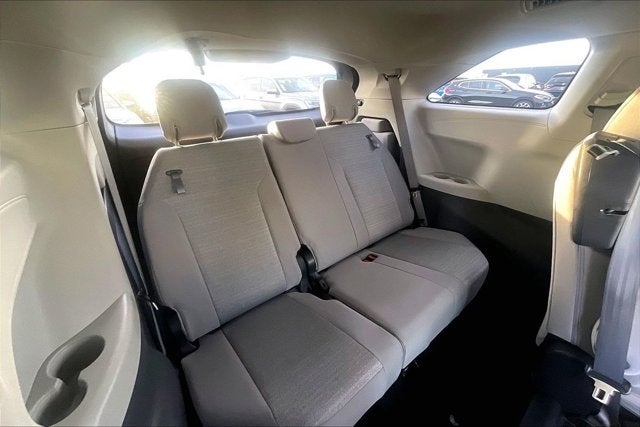 2023 Toyota Sienna LE