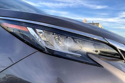 2023 Toyota Sienna LE