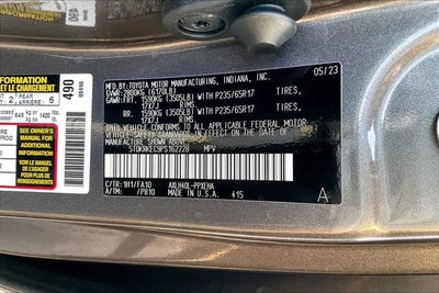 2023 Toyota Sienna LE