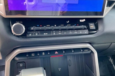2025 Toyota Tundra Hybrid Limited CrewMax 6.4' Bed