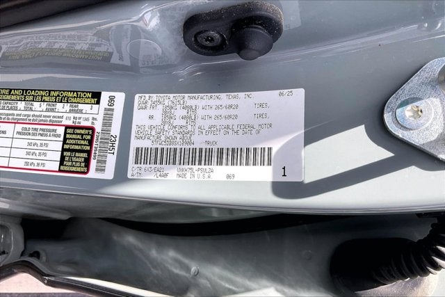 2025 Toyota Tundra Hybrid Limited CrewMax 6.4' Bed