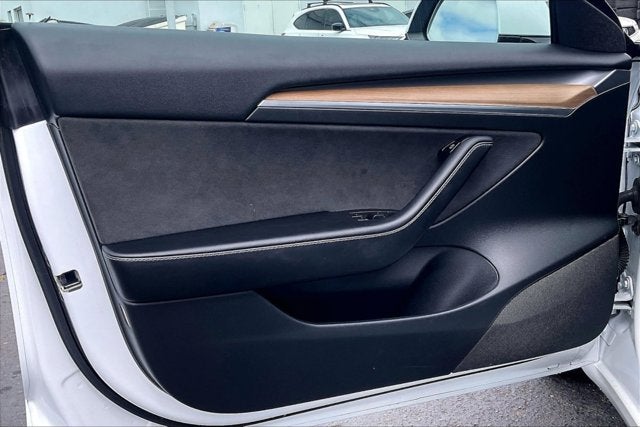 2021 Tesla Model 3 Standard Range Plus Rear-Wheel Drive