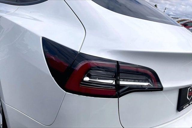 2021 Tesla Model 3 Standard Range Plus Rear-Wheel Drive