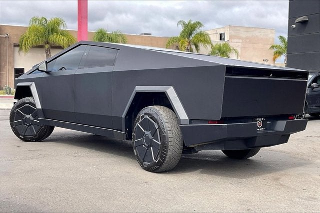 2024 Tesla Cybertruck Cyberbeast