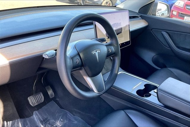 2022 Tesla Model Y Long Range Dual Motor All-Wheel Drive