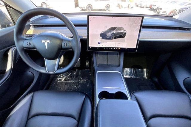 2022 Tesla Model Y Long Range Dual Motor All-Wheel Drive