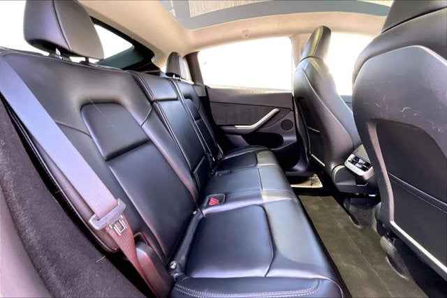 2022 Tesla Model Y Long Range Dual Motor All-Wheel Drive