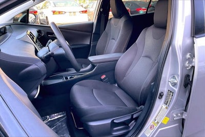 2021 Toyota Prius LE