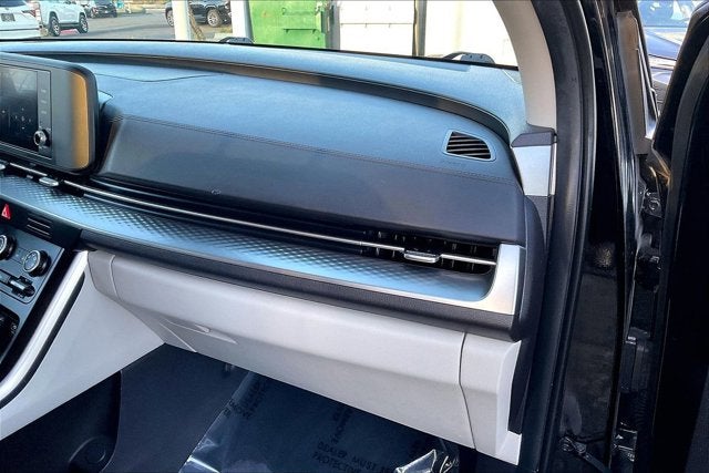 2024 Kia Carnival MPV LX Seat Package