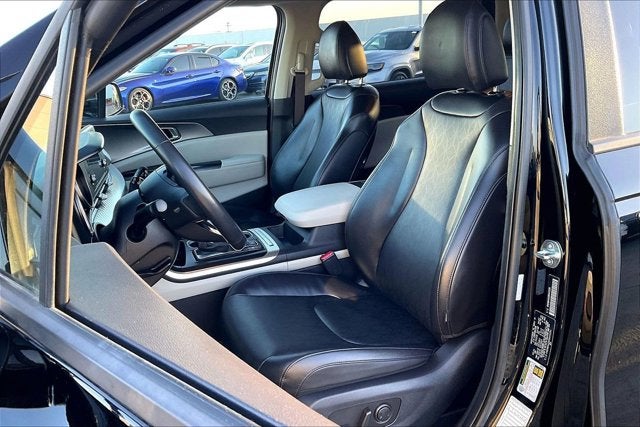 2024 Kia Carnival MPV LX Seat Package