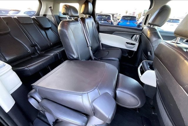 2024 Kia Carnival MPV LX Seat Package