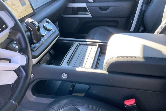 2024 Land Rover Defender 110 P400 X-Dynamic SE