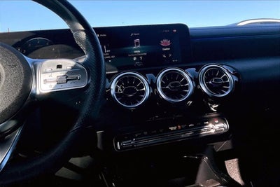 2022 Mercedes-Benz A 220 A 220