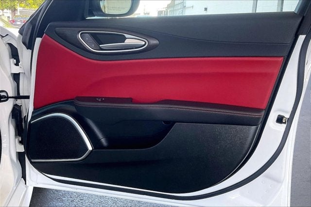 2021 Alfa Romeo Giulia Ti RWD