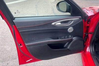2025 Alfa Romeo Giulia Tributo Italiano AWD