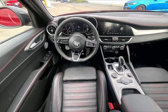 2025 Alfa Romeo Giulia Tributo Italiano AWD